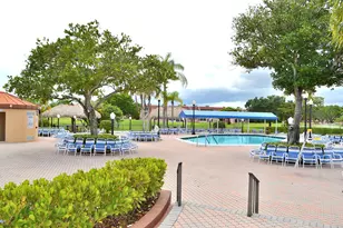 8841 Sunrise Lakes Blvd, Sunrise, FL 33322 - Photo 25