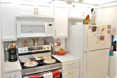 8841 Sunrise Lakes Boulevard #112, Sunrise, FL 33322 - Photo 3