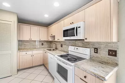 3 Stratford Drive E #G, Boynton Beach, FL 33436 - Photo 15