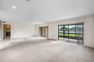 3 Stratford Dr E, Boynton Beach, FL 33436 - Photo 9