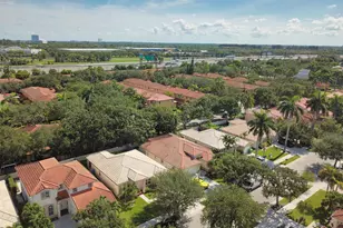 14013 N Cypress Cove Cir, Davie, FL 33325 - Photo 37