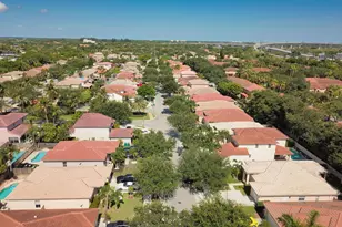 14013 N Cypress Cove Cir, Davie, FL 33325 - Photo 33