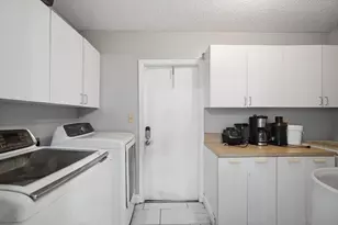 1301 SW 75th Ave, North Lauderdale, FL 33068 - Photo 9