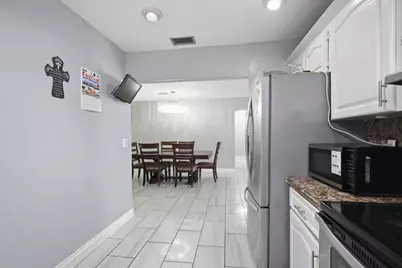 1301 SW 75th Avenue, North Lauderdale, FL 33068 - Photo 11
