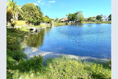 1301 SW 75th Avenue, North Lauderdale, FL 33068 - Photo 29
