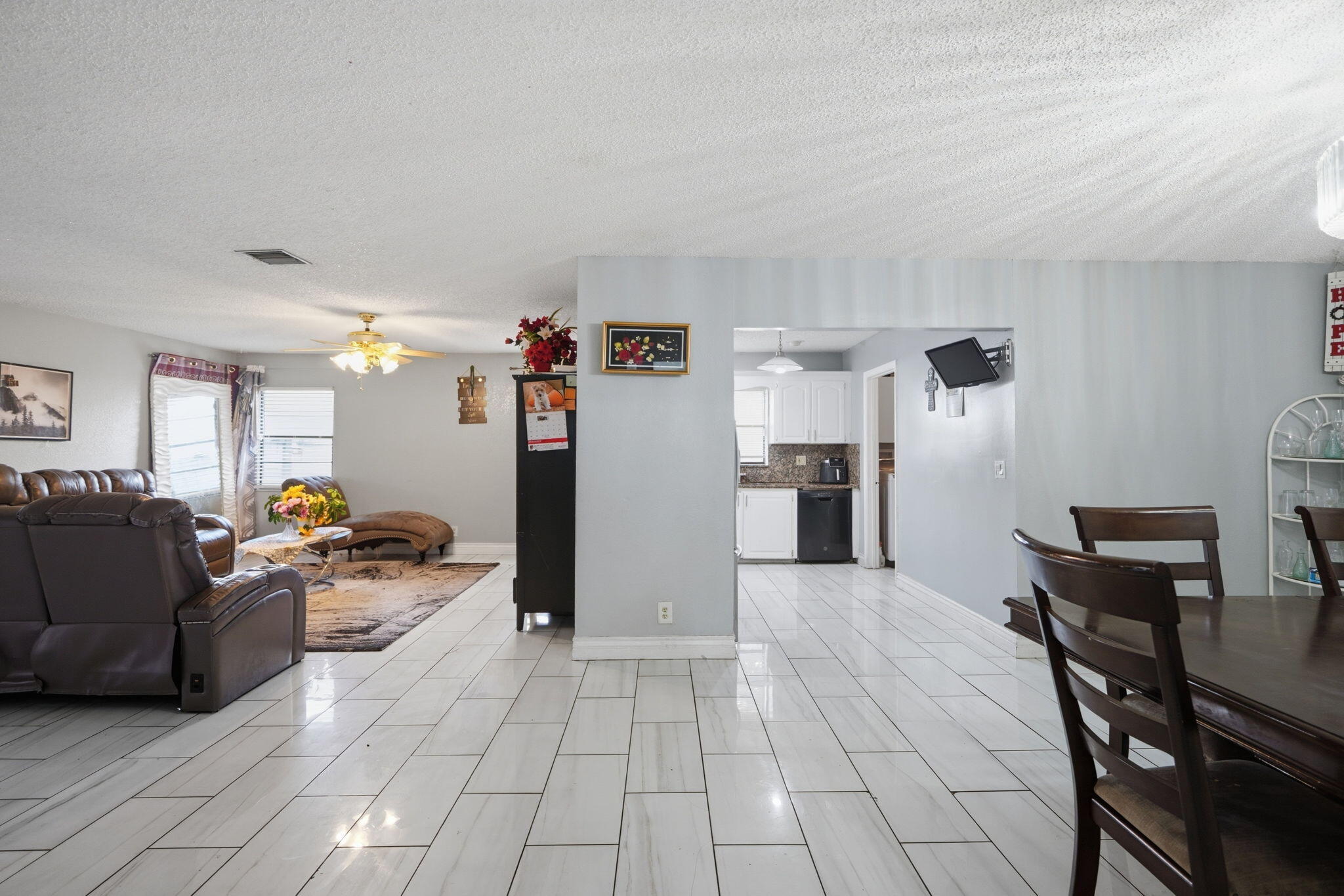 1301 SW 75th Ave - 1301 SW 75th Ave, North Lauderdale, FL 33068 Luxury Property | Jose Angel Pina