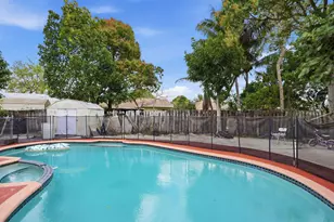 1301 SW 75th Ave, North Lauderdale, FL 33068 - Photo 21