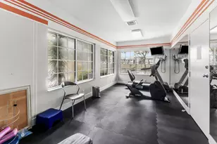 612 Executive Center Dr, West Palm Beach, FL 33401 - Photo 9