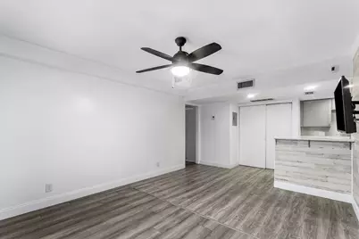 612 Executive Center Drive #107, West Palm Beach, FL 33401 - Photo 13