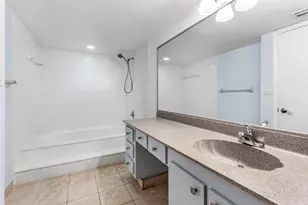 612 Executive Center Dr, West Palm Beach, FL 33401 - Photo 21