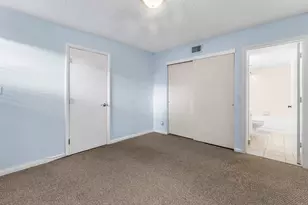 612 Executive Center Dr, West Palm Beach, FL 33401 - Photo 19