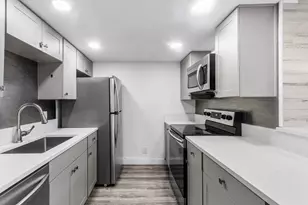 612 Executive Center Dr, West Palm Beach, FL 33401 - Photo 15