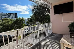 451 NE 1st St, Pompano Beach, FL 33060 - Photo 1