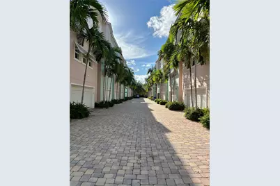 451 NE 1st Street #451, Pompano Beach, FL 33060 - Photo 3