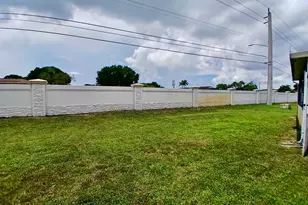9500 NW 70th St, Tamarac, FL 33321 - Photo 23