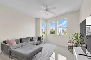 533 NE 3rd Ave, Fort Lauderdale, FL 33301 - Photo 1
