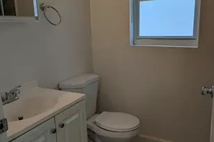 8718 NW 35th St, Coral Springs, FL 33065 - Photo 9