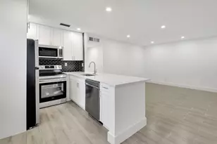 126 Burgundy, Delray Beach, FL 33484 - Photo 11