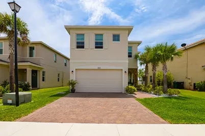 713 NW Leonardo Circle #713, Port Saint Lucie, FL 34986 - Photo 1