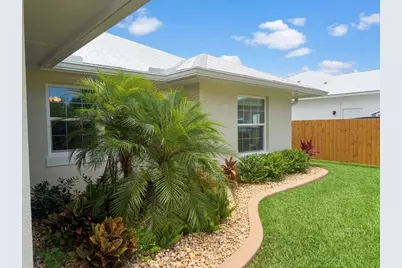1133 37th Avenue SW, Vero Beach, FL 32968 - Photo 3
