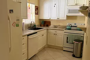 133 Lake Carol Dr, West Palm Beach, FL 33411 - Photo 9