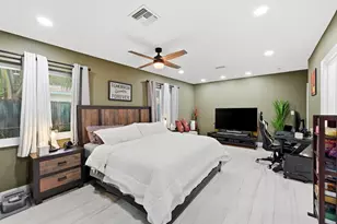 141 SE 8th St, Pompano Beach, FL 33060 - Photo 25