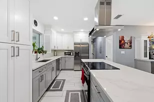 141 SE 8th St, Pompano Beach, FL 33060 - Photo 3