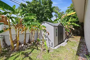 141 SE 8th St, Pompano Beach, FL 33060 - Photo 45