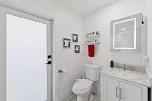 141 SE 8th St, Pompano Beach, FL 33060 - Photo 31