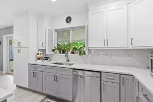 141 SE 8th St, Pompano Beach, FL 33060 - Photo 21