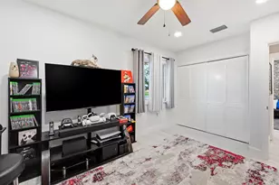 141 SE 8th St, Pompano Beach, FL 33060 - Photo 15