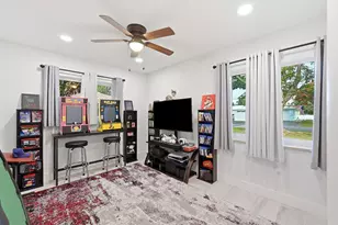 141 SE 8th St, Pompano Beach, FL 33060 - Photo 13