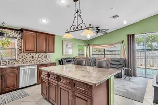 7559 Savannah Ln, Lake Worth, FL 33463 - Photo 23