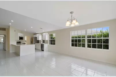 1256 NW Bentley Circle #B, Port Saint Lucie, FL 34986 - Photo 13