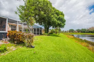 1256 NW Bentley Cir, Port Saint Lucie, FL 34986 - Photo 23