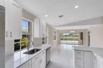 1256 NW Bentley Circle #B, Port Saint Lucie, FL 34986 - Photo 11