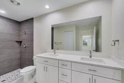 1256 NW Bentley Circle #B, Port Saint Lucie, FL 34986 - Photo 7