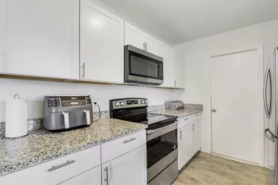 2889 SW Vittorio Street, Port Saint Lucie, FL 34953 - Photo 9