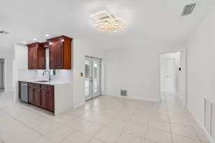 699 NW 16th Ave, Boca Raton, FL 33486 - Photo 9