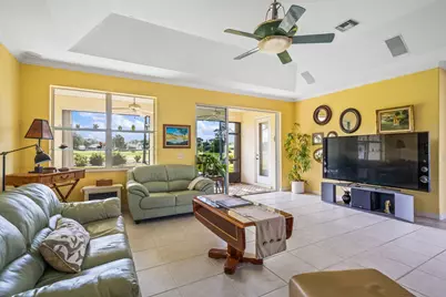747 Hampton Woods Lane SW, Vero Beach, FL 32962 - Photo 9