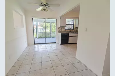 922 SE Thornhill Drive, Port Saint Lucie, FL 34983 - Photo 7