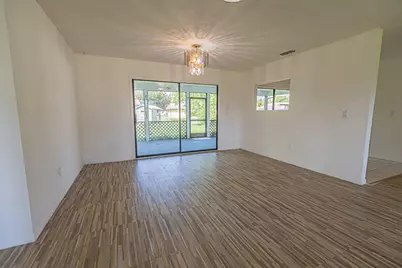922 SE Thornhill Drive, Port Saint Lucie, FL 34983 - Photo 5