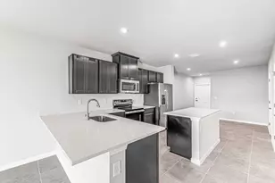 106 Savannah Lks Blvd, Fort Pierce, FL 34982 - Photo 11