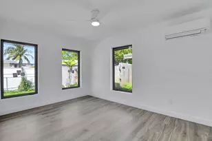 1361 SE 4th St, Deerfield Beach, FL 33441 - Photo 17