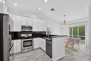 208 Caribe Ct, Greenacres, FL 33413 - Photo 9