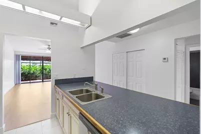 1213 NW 122nd Terrace, Pembroke Pines, FL 33026 - Photo 9
