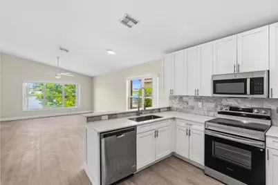 16358 SW 8th Street, Pembroke Pines, FL 33027 - Photo 5