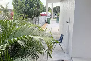 1390 W 37th St, Hialeah, FL 33012 - Photo 13