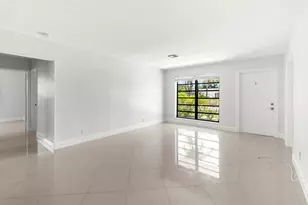 477 NE 35th St, Boca Raton, FL 33431 - Photo 13