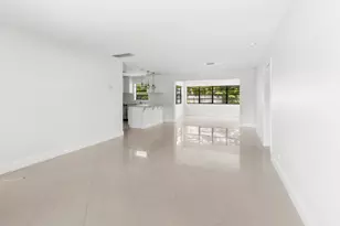 477 NE 35th St, Boca Raton, FL 33431 - Photo 15